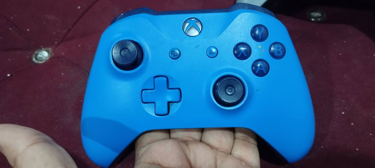 XBOX CONTROLLER 
اصليات


**إذا كنت صاحب هذا الإعلان وتريد حذفه لأي سبب، رجاءا أرسل رسالة إلى الدعم الفني**