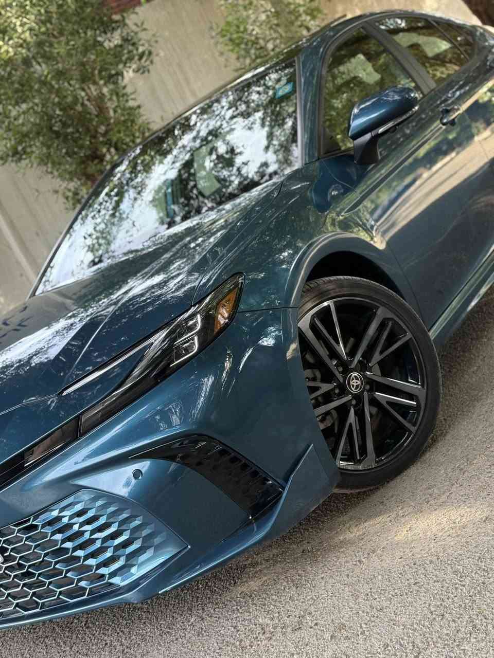 سلام عليكم
كامري مديل 2025
Xse اعلى فئة 
بصمة 
بنوراما 
درايف مود
رادارات كراسي كهرباء تدفئة وتبريد 
٥ كامرات 
شحن لاسلكي  
سيارة مكفولة بدون من صبغ تبديل 
بدون ايرباك 
ماشية الفين ميل 
مكان السيارة بغداد
***********
