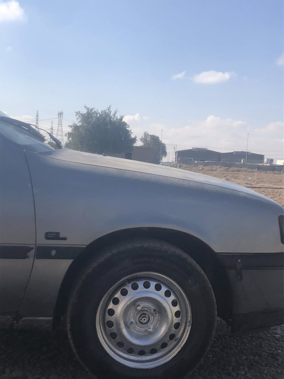 السلام عليكم فكترا ماسحه موديل92 سياره محرك كير شرط كهربائيات شغاله كلها مابيها خياس السياره رقمها فحص راعيها موجود بتكريت بس ماعندي رقمه ابيع عل وضعها هيج سياره عايزها جامه الوره مكاني سامراء السعر10 وبيها مجال او اتصال ***********
