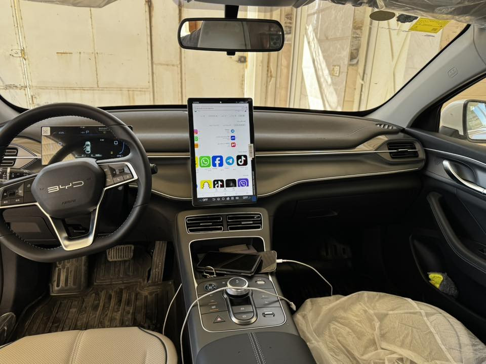 بي وايدي 2025 ديستروير. زيرو ماشيه اقل الألف معروفه مواصفات مالتها.   *********** بغداد رقم مميز
