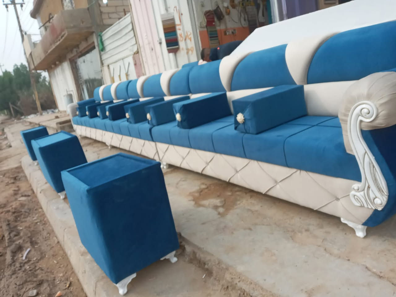 معمل بركات القاسم تخم او ديوان حسب الطلب  عنوانه بابل حي المهندسين قرب مدينة الألعاب اتصلوا على الرقم *********** نحن بخدمتكم
