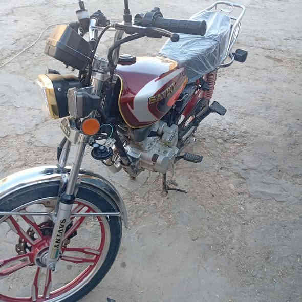 موطور يراني لبيع موديل 20 بيه كمرك تواصل نتصال عل هاذ رقم ***********
