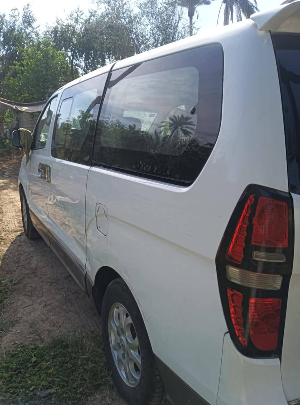 السلام عليكم ستاركس 2009رقم بغداد انكليزي بأسمي بيه بارد بالجاملغ الخلفي ورشه صبغ بالجنطه 
مكينه تبخير وبيه تنقيص بسيط.. بابل القاسم 
السعر 120
***********
