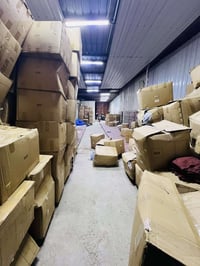 للإيجار مجمع اومخزن بمساحة كبيرة تجاري ع الشارع  ⬇️⬇️ تفاصيل حتوي على ...