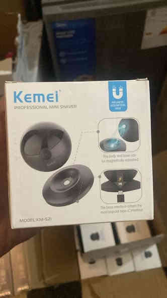 تصفية محل ⚠️ 
تصفية محل ❗️ 

مكاين حلاقة كيمي 
مصنوعات للسوق الاوربي 
نوعية جدا ممتازة 

العدد 780 قطعة
سعر القطعة 7000 
البيع شلعه 
السعر الكلي 5٫460٫000
متوفر توصيل مجاني لجميع المحافظات 
واتساب ***********
