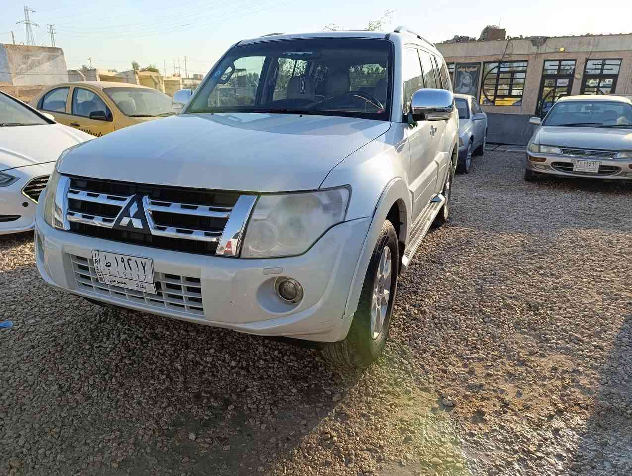 السلام عليكم  (للبيع) 
باجيرو موديل ١٣  رقم بغداد بسمي مكفوله ماعدا هذني المذكورات بالسونار( الفحص) شخط +شبر بتكمه وشرط الفحص مكينه وكير. السعر المذكور //١٧٥$//مكان النجف الاشرف قضاء المشخاب 
*********** اتصل
