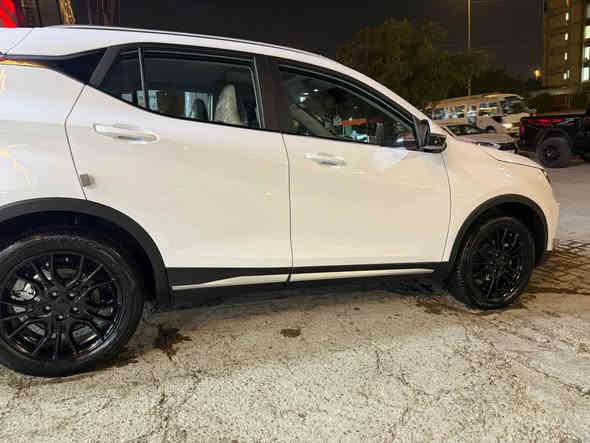 جيتور X50 
موديل 2026 
ماشية 1500Km 
مواصفات عالية 
فتحة 
كار بلي 
داخلي لونين ابيض وازرق 
ضمان ١٠ سنوات المحرك 
ضمان كامل لمدة ٥ سنوات 
السيارة جديدة وبالنايلون 
السعر 
22 مليون
مكاني المنصور  سياره  زيرو  
*********** بغداد
