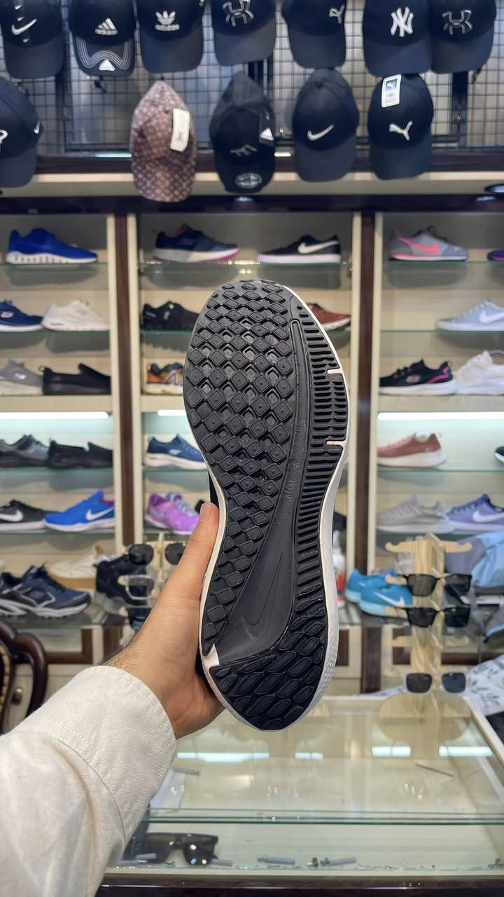 Nike 🔥
بالة اوربية اورجينال 💯

القياس:  ٤٢ - ٤٥ موجود

طول:  ٢٦،٥ - ٢٩

توصيل السعر راسلني خاص 📩


**إذا كنت صاحب هذا الإعلان وتريد حذفه لأي سبب، رجاءا أرسل رسالة إلى الدعم الفني**