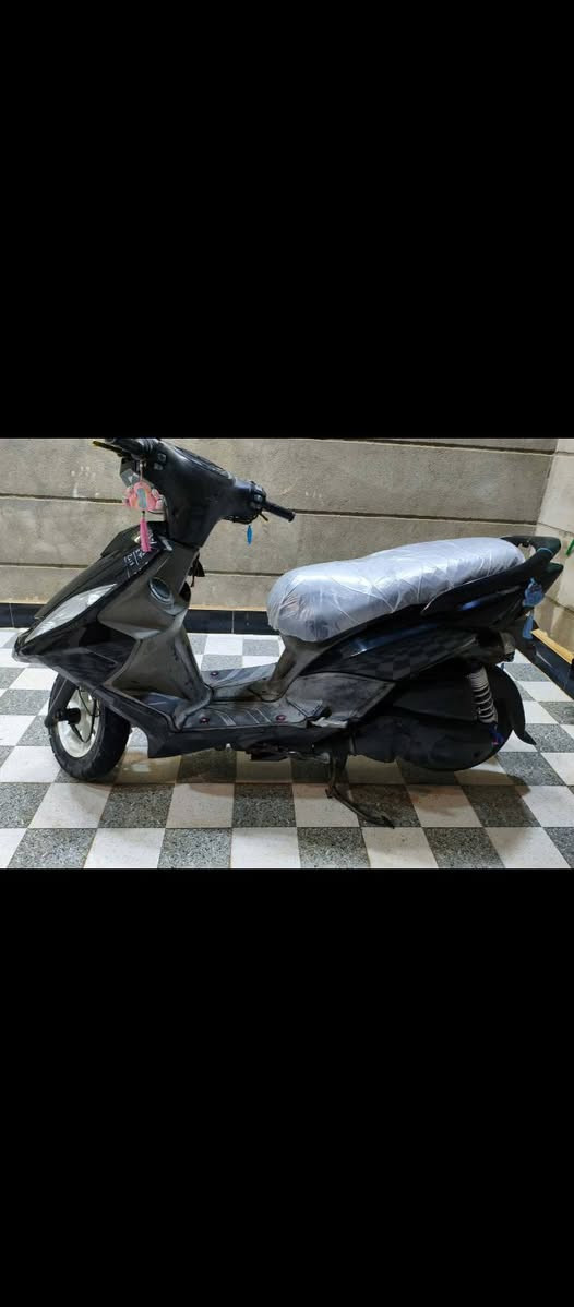 سلام عليكم دراجه جي تي ار كفاله مكينه ما مفتوحه دراجه كله شغاله كهرباياته كله شغاله دراجه حلوه مكاني رفاعي سعر 900بيه مجال ***********
