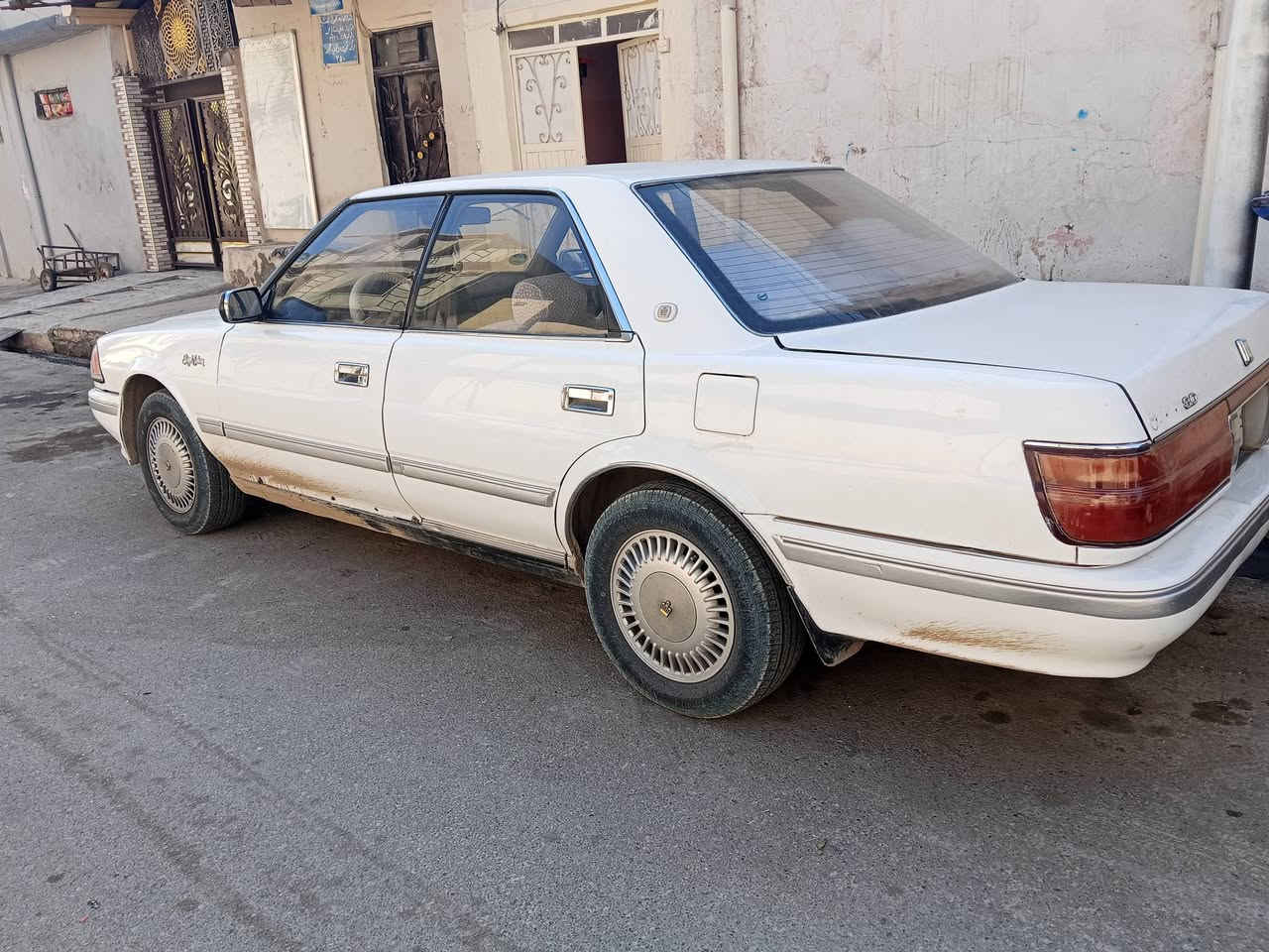 هارتوب بيضه رقم نينوى موديل 1991سنويه جديده مكينه وكير جدد وايرمنيه كلها شغاله طخم تايه ويل كب تدفى تبريد ناقص غاز شرط الوكاله والتحويل سعر 55رقم الهاتف ***********
