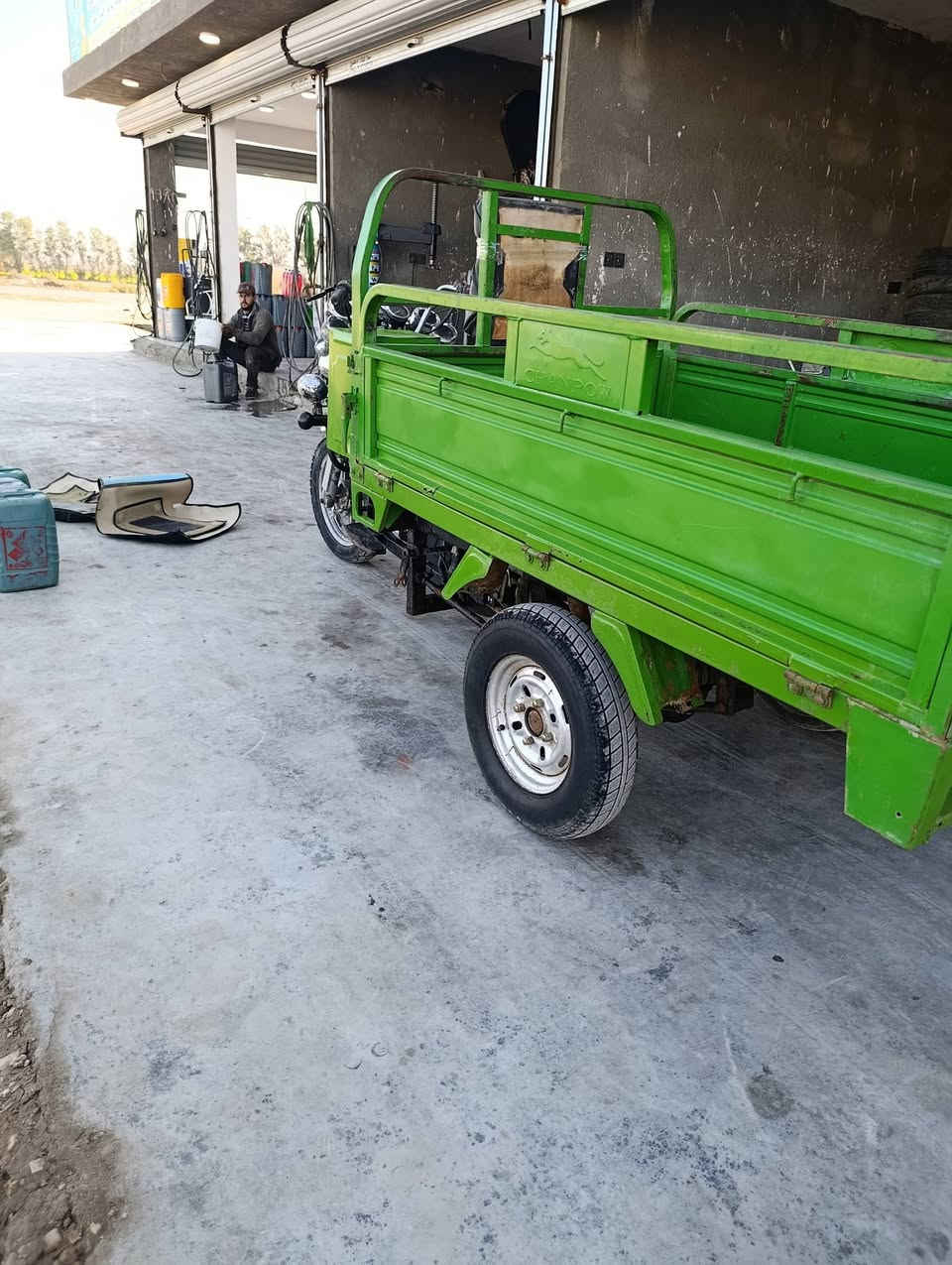 ميدل20لبيع وراق صولي وصل معرض مجود شاصي مكفول ستوته خير من الله نضافه جدامك مكان بابل محاويل ناحيت المام سعر 1350وبيه مجال الرقم ***********
