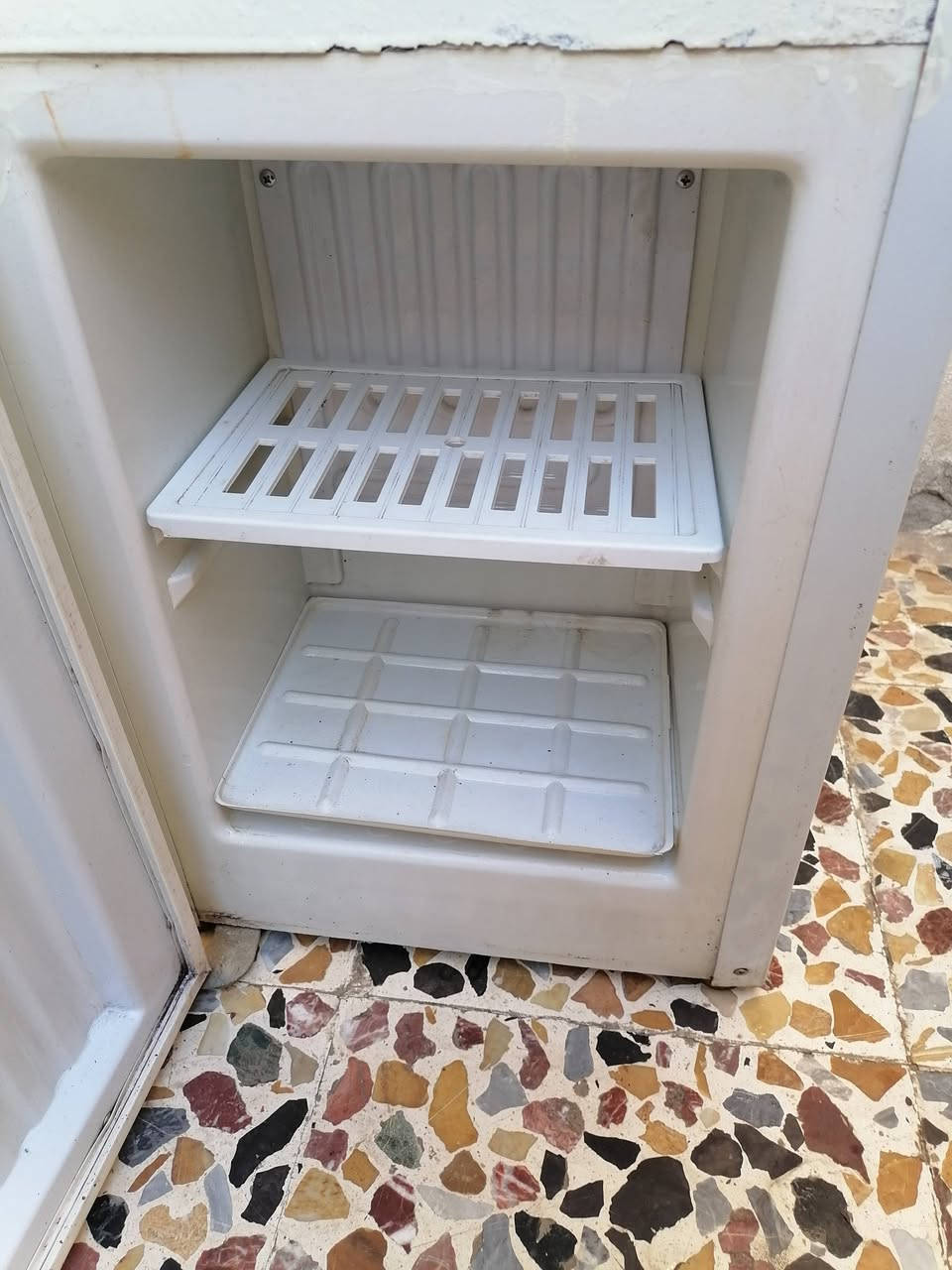براد ماء جنرال بلازمه حار بارد شرط الشغل جديده سعر ١٠٠ الف


**إذا كنت صاحب هذا الإعلان وتريد حذفه لأي سبب، رجاءا أرسل رسالة إلى الدعم الفني**