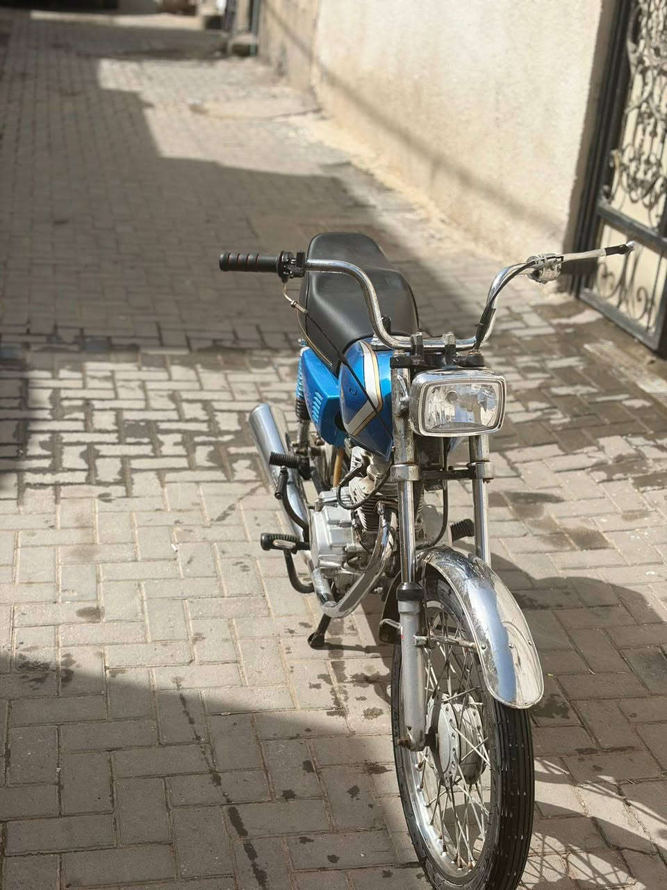 دراجه ايراني لبيع دراجه اكثر غراضه جديده مديل عشرين 20 اوراقه ضايعه
500سعره 
بصره اصمعي 
رقمي ***********
