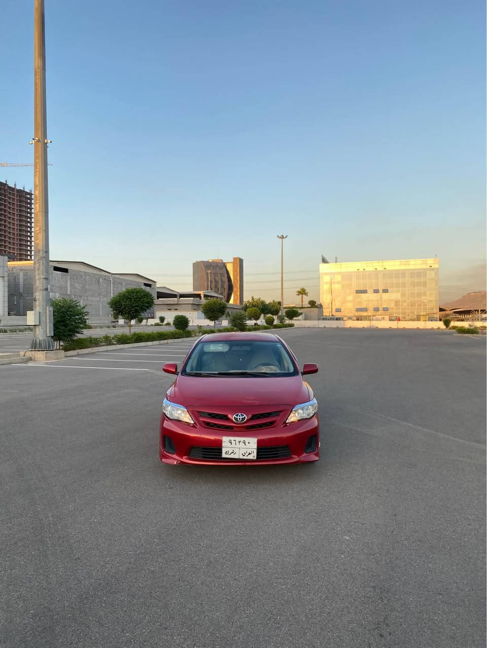 Toyota Corolla 2011 
السيارة مواصفات LE 
ماشية ٢٤٠ الف تقريباً 
ضررها فقط بونيد و جاملوغ صبغ بدون دواخل 
الارباكات فقط الدگمة 
السيارة ب ارخص سعر 
سعرها ٩٧$ ورقــة و بيها مـجـال 
للمزيد من المعلومات اتصل على هذا الرقم 
كورك-واتساب 
(***********) سميل, دهوك
