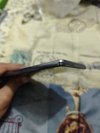 a73 5g ذاكرة 256 عشوائية 8 بي شخوط بالشاصي والضهر اثر استخدام بس الشاش...