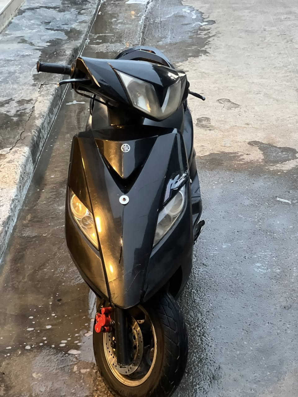 سلام عليكم دراجه ثعلب لون اسود دراجه نضيفه كفرات بلديه بس لخلفيات لونهن اسود طافي دراجه اي نواقص مابيه لايت زنون كهربائيات كله شغاله  
ناقصه شغله واحد بس قبق بانزين 
السعر 600 وبيه مجال 
الرقم ***********
العنوان بغداد الدوره
