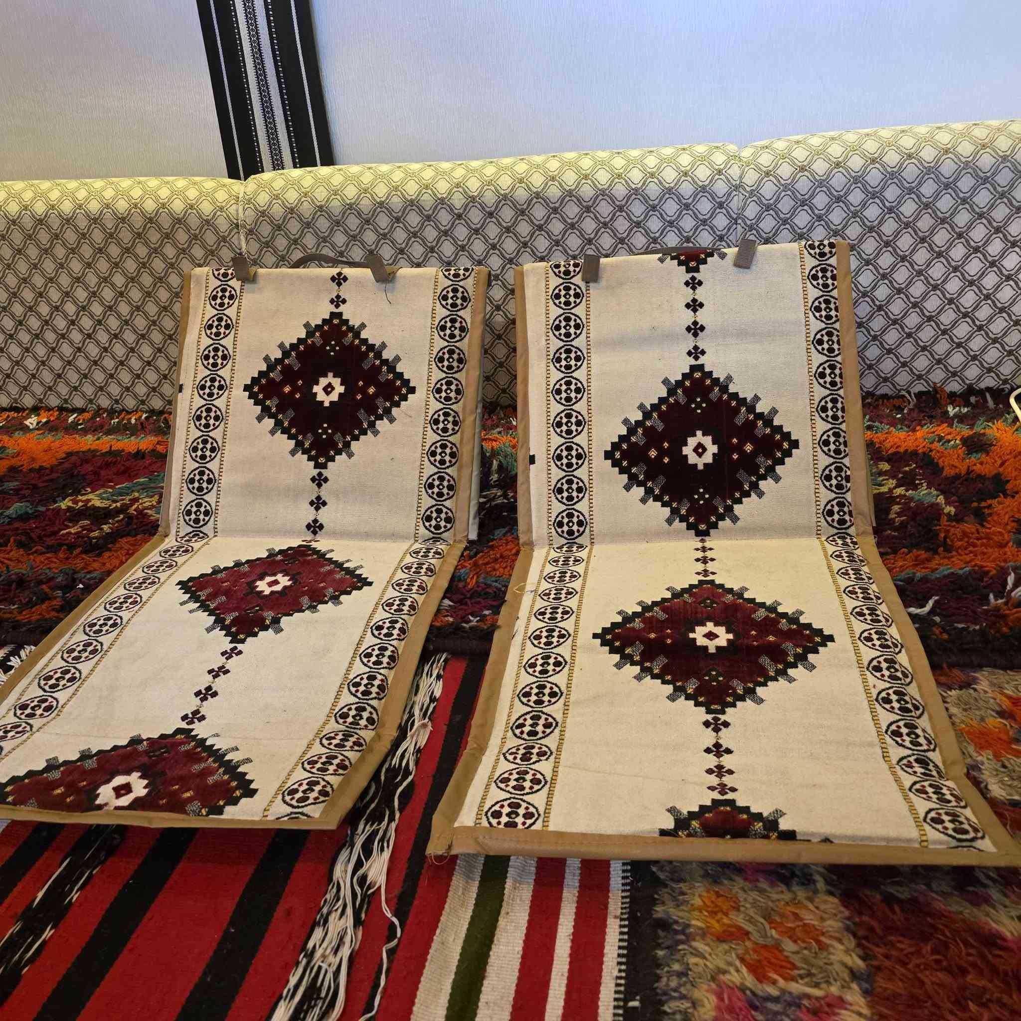 كرسيين جدد يصفطون
شركه سعوديه
مقاس القطعه 50 عرض
شي فاخر وماياخذ اي مساحه عندك


**إذا كنت صاحب هذا الإعلان وتريد حذفه لأي سبب، رجاءا أرسل رسالة إلى الدعم الفني**