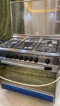 طباخ يونيفرسال • فرنه شغال • مستعمل