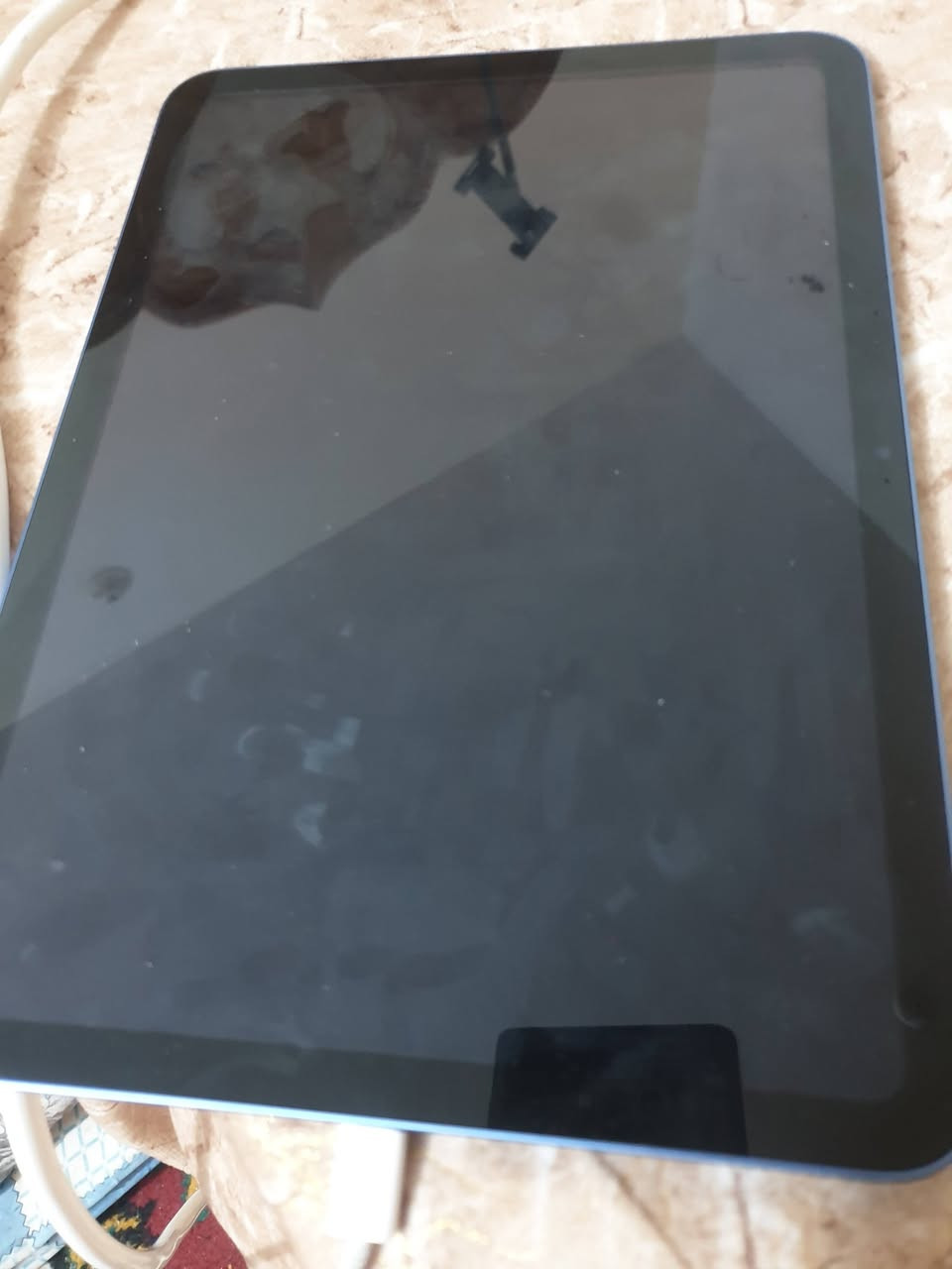 ايباد 10ذاكره 64نضافه 100/100والبطاريه 100مستخدم 22يوم بس عنوان ديالى خالص رقم مبايل***********
