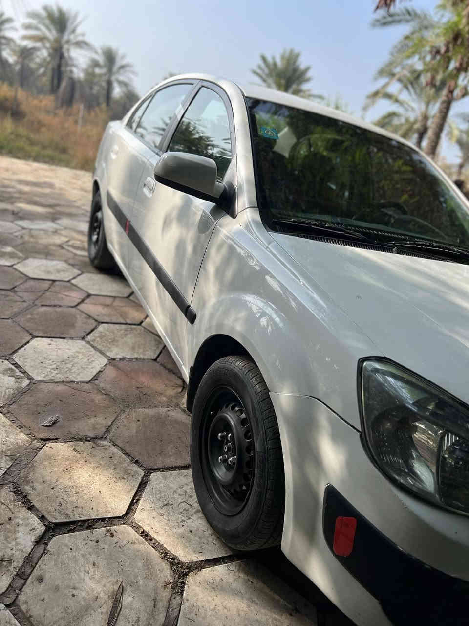 سلام عليكم للبيع كيا ريو وارد امركي حادث جاملغ و بنيد رقم بغداد
تبريد ما يشتغل و مشط الاستيرن بي چبنة طاكة 
رقم الهاتف... ***********
