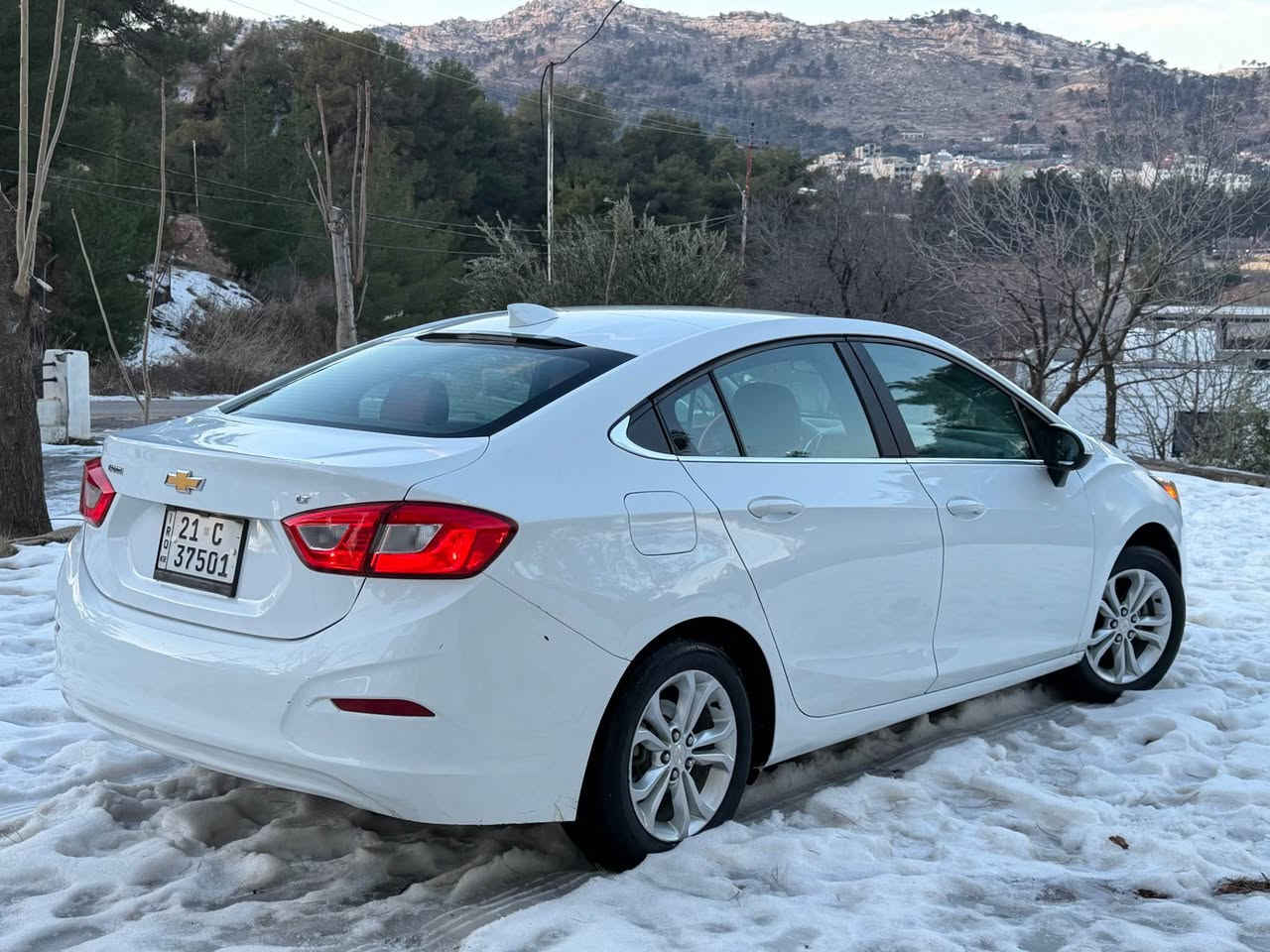 شوفرليت كروز 2019 شكل الجديد مواصفات LT
حادث السياره سطحي قطعه وحده صبغ  بدون دواخل 
(جاملغ امامي صبغ ) 
بدون ايرباك  بجم كبس / خلف كبس 
محرك 1400 توربو 
بشرط برغي ممفتوح بي ع وضع الشركة
__________________________

السعر المطلوب  (  105 ) $ ومجال بسيط
اي استفسار 
 *********** وتساب 
***********
__________________________
رقم سنويه هزة فحص جديد
تريد وكاله او تحويل نفس اليوم

مواصفات السيارة LT 

كير اوتوماتيك + عادي .. شاشة جبيرة  ملون.. كاميراة دوارة …فووول تحكمات سترين .. كشنات هيتر .. داخل جلد  …كروز سرعه .. لايتات ليد .. بكلايت ليد .. لد داخلي ... عالي ناصي زينون …نظام اوتو ستوب ... اوتو سوب دكمه … نظام كار بلي .. نظام تركشن .. تبريد ثلج .. تبريد بيانو … صندوك بصمه 
___________________\\\____________________
السياره مابيها سنت واحد مصرف جاهزة من كل النواحي
صدر امامي خلفي مبدل جديد طخم تايرات جدد بطاريه جديدة 
مسويلها سيرفس عام دهوك, العراق
