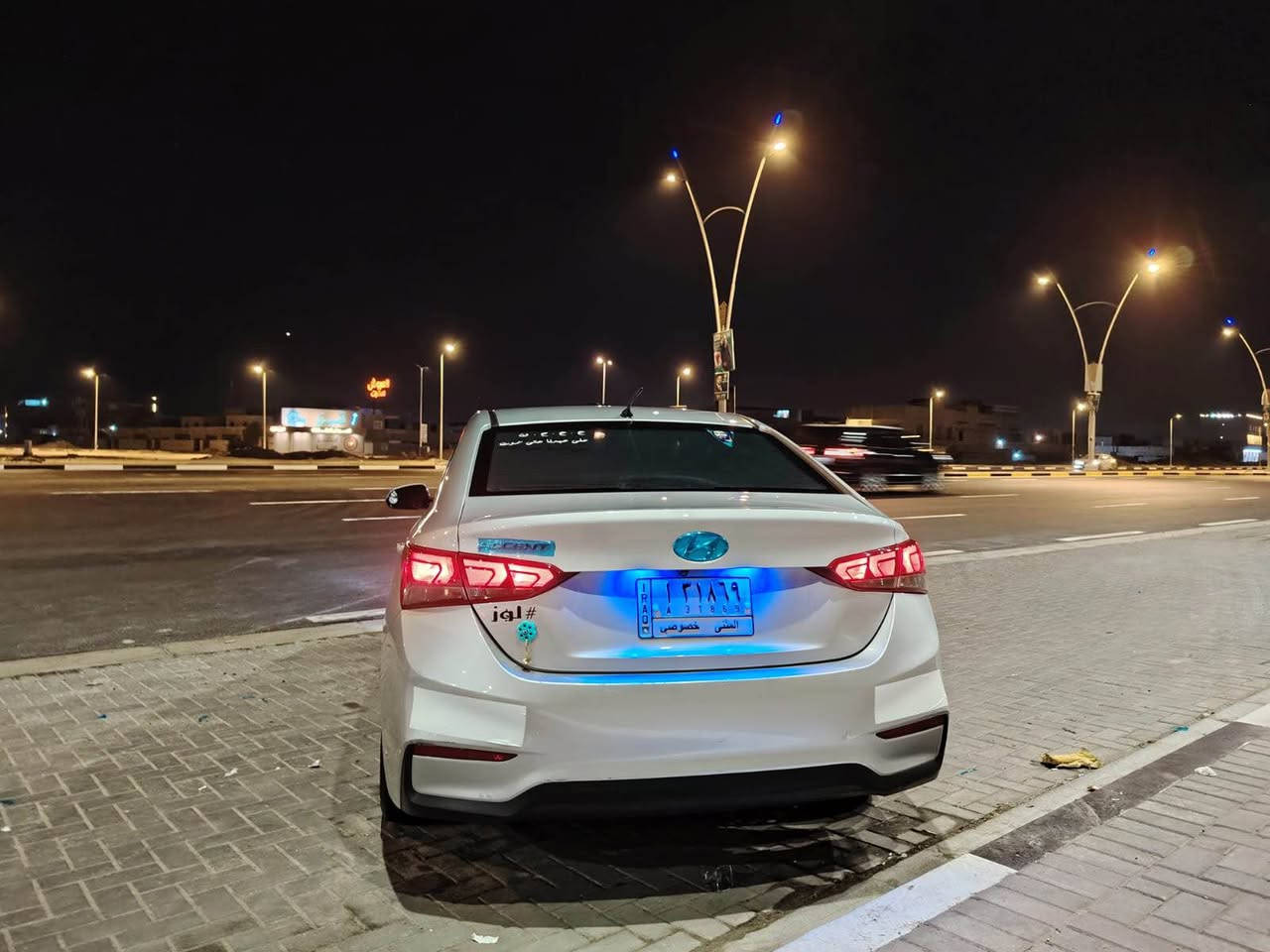 اكسنت مديل 2019 وارد امريكي حادثها باب وجاملغ المامي رقم مثنى معوقين شهر وصير حره تحول بسمك 
تخم تاير جديد شاشه جديده نوعية الكزز تبريد شغال حداده جديده سياره حلوه ونضيفه وما بيها نقص *********** السعر ب105 وبيها مجال البصرة, العراق
