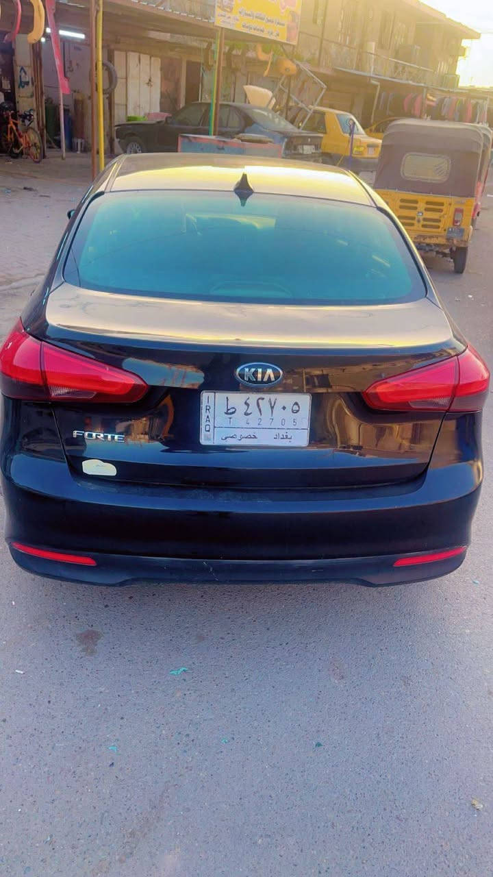 مكلف بالنشر
السلام عليكم شباب 
فورتي موديل 17 
وارد امريكي حادث 
جاملغ ايمن بدون لغد 
بدون شاصي اوبيها صفحت 
السايق مرشوشه السياره ليبل واحد بس الجاملغ مال الحدث مبدل اصلي كير محرك ابلادي ماشيه 123 
السنويه بسمي تحويل ثاني يوم  
السعر 112 وابيها مجال 
***********
