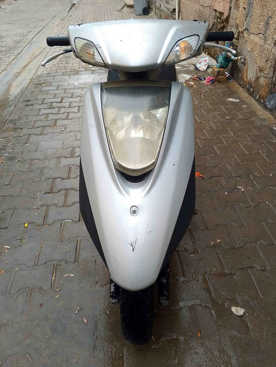 سلام عليكم دراجة بريز للبيع دراجة مكينة مامفتوحة نكرة سلف صبح كفرات بلادية دبلات امامي خلفي شغلات دراجة نضيفة اللة شاهد سعر ٦٠٠ وبيها مجال حك جية لعنوان بغداد شعلة  الرقم ‏‪***********‬‏
