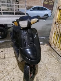 دراجة بطة شغالة سلف وهندر مكينة ناعمة وحلوة سعرهة 250وبيهة مجال مكاني ...