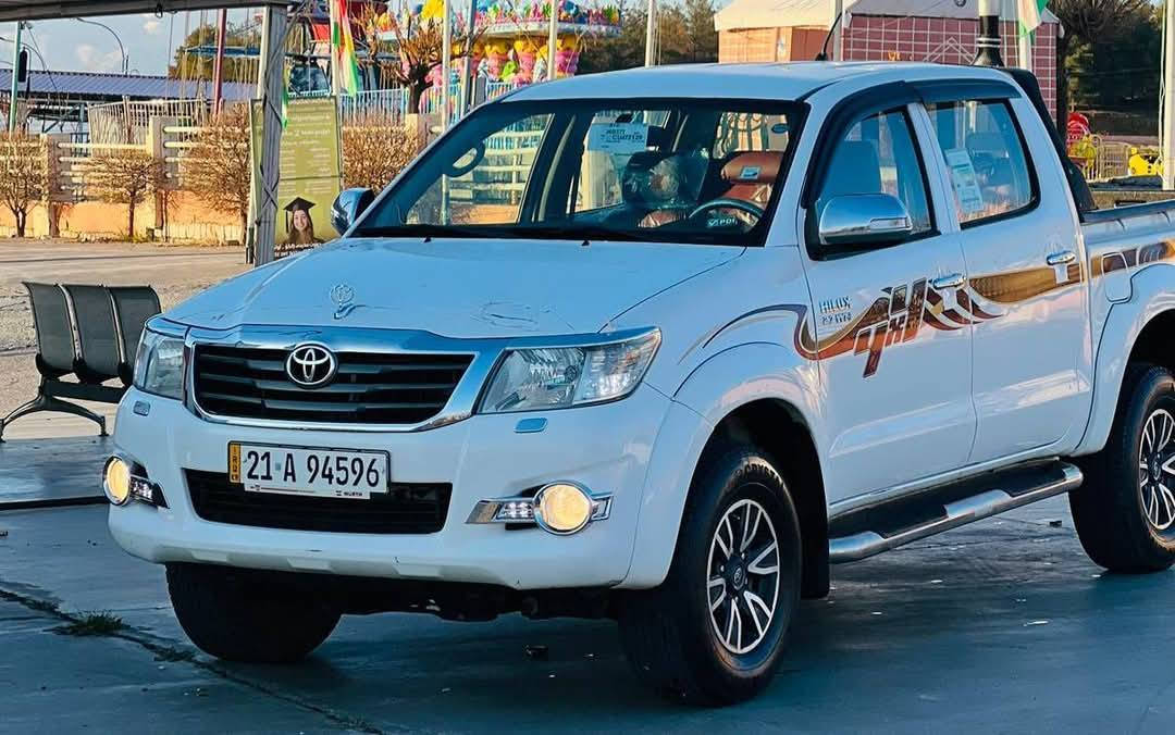 تۆیۆتا هایلوکس 2013 مانگی 3 
سەیارەکە نمونەیە لە جوانی 
  توندوتۆڵە کامل مەسرەف کراوە 
بێ تەقەو ڕەقەیە بێ بۆیاخ و دەعم و لێدران
 سەیارەکە 170هەزار ڕۆشتووە 
بەشەرتی کۆمپیوتەر 
سەنەوی تازەیە تا 2030بەشەرتی تەحویل 

سعر : لە کۆمێنت داوای بکە ڕاستەوخۆ بۆت دێت 🤖 

سەیارەکە کامل جایزە مەکینەی نەکراوەتەوە 
چوار تایەی لۆکی لەسەرە سەیارەکە شەریکە جیهانە .

ژمارەی خاوەنەکەی 
***********
