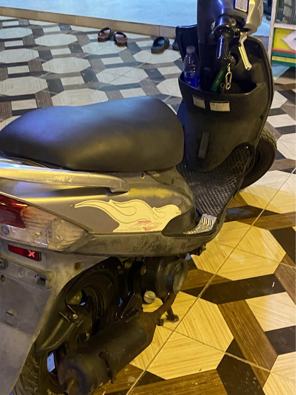 ماكس عدله للبيع محرك كفاله من تنقيص وتبخير 
كلشي شغال سلف هندر كهربائيات سعرها ٩٥٠ وبيها مجال بسيط رقم تلفون *********** البصرة, العراق
