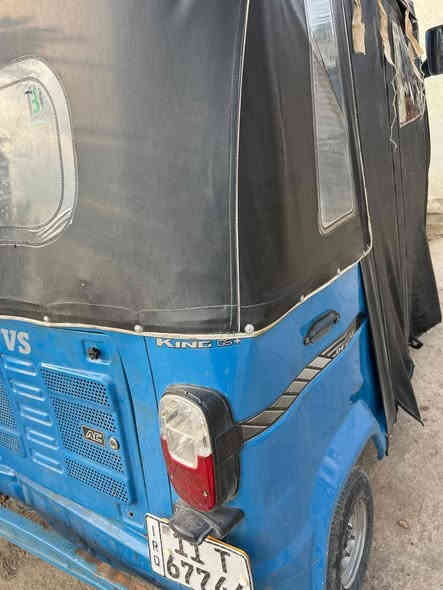 السلام عليكم 
تكتك TVS 2021الوجبه الاولى سنويه رقم انگليزي بغداد 
مجفته جديد خير من الله 
السعر 6500. 
وبيهه مجال حگ الجيه مكان اللطيفيه 
***********
