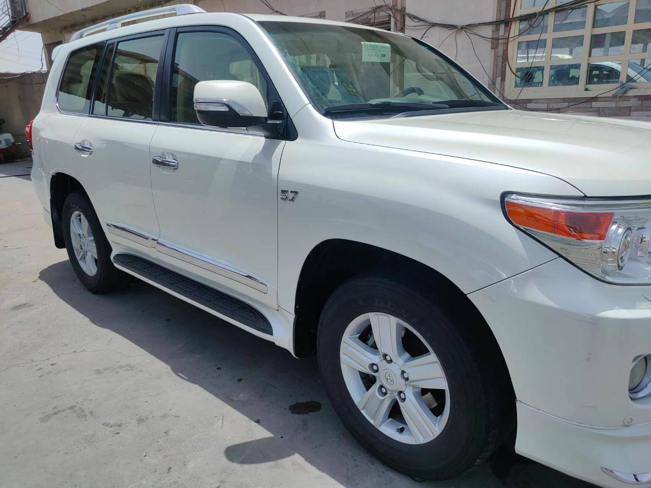 لاندكروز فكساره ٢٠١٣ 5700 كفاله عامه ماشيه ٩٧ شرط الفحص المواصفات معروفه استفسار ***********
