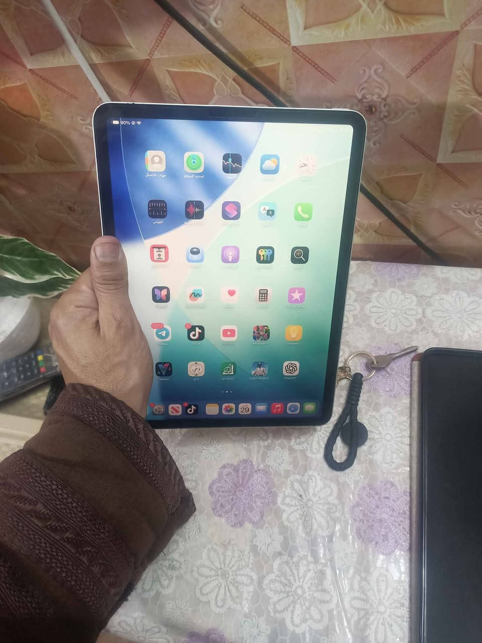 السلام عليكم ايباد برو 2020 ذاكره 128 جهاز عندي قديم مفتوح مبدل بطاريه فقط وبطاريه حاليا نازله نسبتها جوه 80 تقريبا 70 بس شحنه كلش ممتاز وحلو للبيع او مراوس بغداد الكاظميه او الشعله السعر 350 بمجال كلش قليل حق الجيد الفلوجة, الأنبار


**إذا كنت صاحب هذا الإعلان وتريد حذفه لأي سبب، رجاءا أرسل رسالة إلى الدعم الفني**