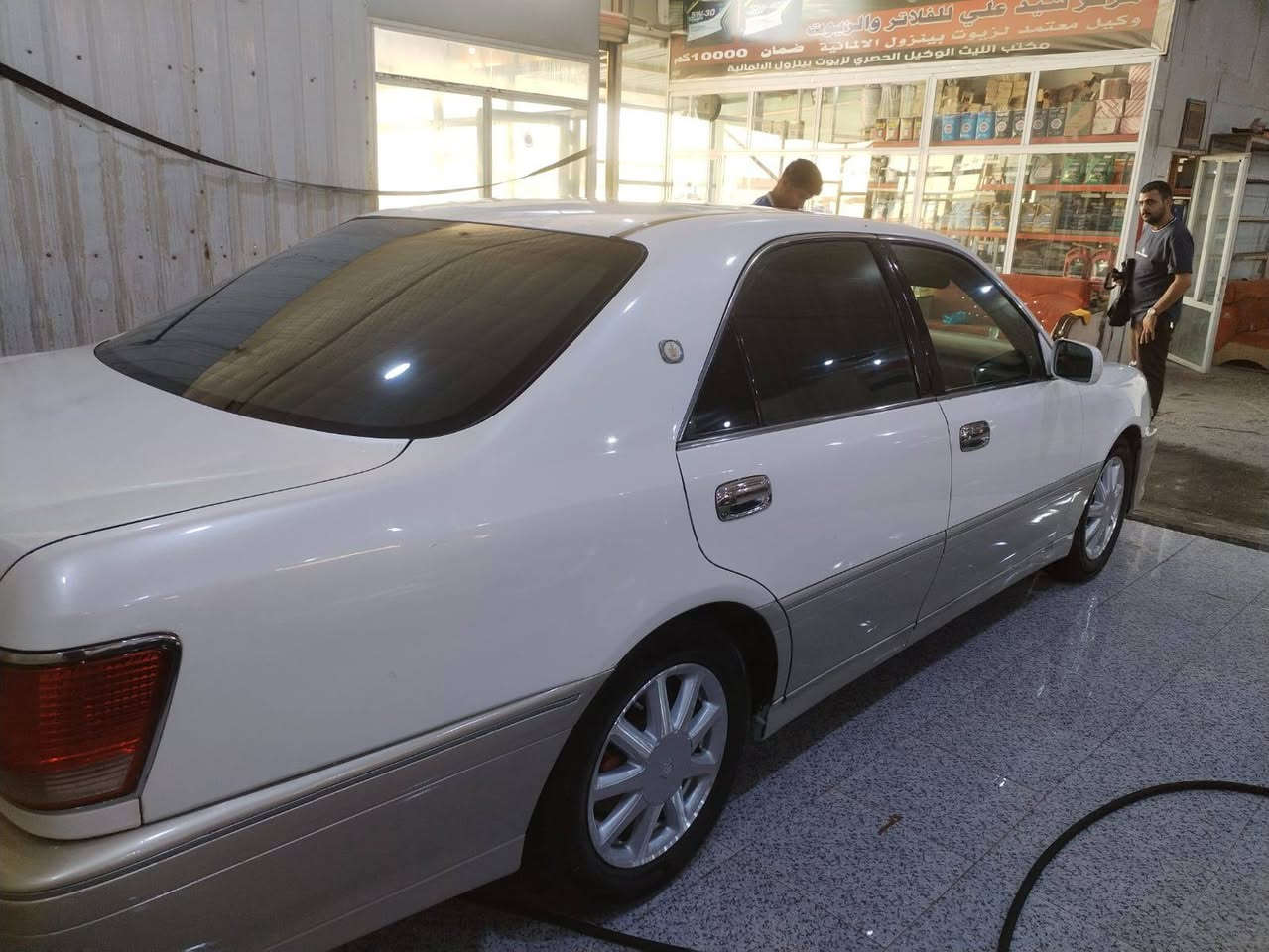 سلام عليكم ملكه لبيع او مراوس حسب القناعه موديل 2000 رقم بصره تسجيل قديم  باسم صديقي مداور ثاني يوم كفاله اصوليات وكصه وعيب شرعي وتبديل فقط ضربه   بصدنوك كير مكينه 3000 بطل اسود خير من الله حداديه تخم تاير باتري كلشي جديد تبريد ثلج سعر 100 وبيه مجال الطيبين مكان سياره ناصريه رقمي *********** بي واتساب
