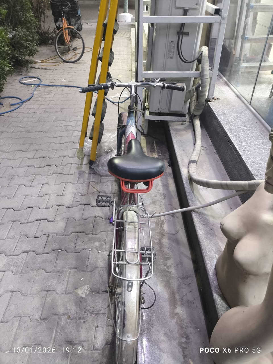 بايسكل للبيع بايسكل شوفت عينك مابي شي بس مال نمر ماموجود قيم وا اخذه بس لا تكسر بل سعر ***********
