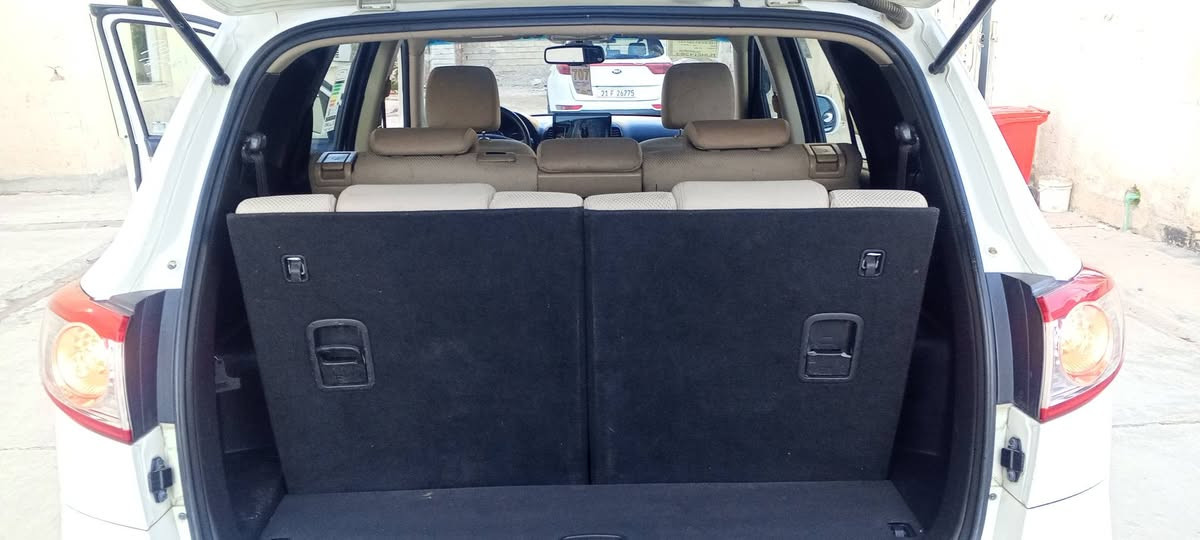 السلام عليكم....  سنتافي موديل 2012 خليجي مكفولة كفالة عامة من التبديل والصبغ والبارد محرك 2400 على وضع الشركة بدون فتح أو صرف او بخار ماشية 133كيلو متر حقيقي فتحة سقف شاشة كبيرة رقم سليمانية سنوية ورقم جديدة 2030 باسمي تحؤيل ثاني يوم 
تبريد ثلج تدفئة مناقصه برغي السعر 150 العنوان ديالى جلولاء رقم الهاتف 
***********
