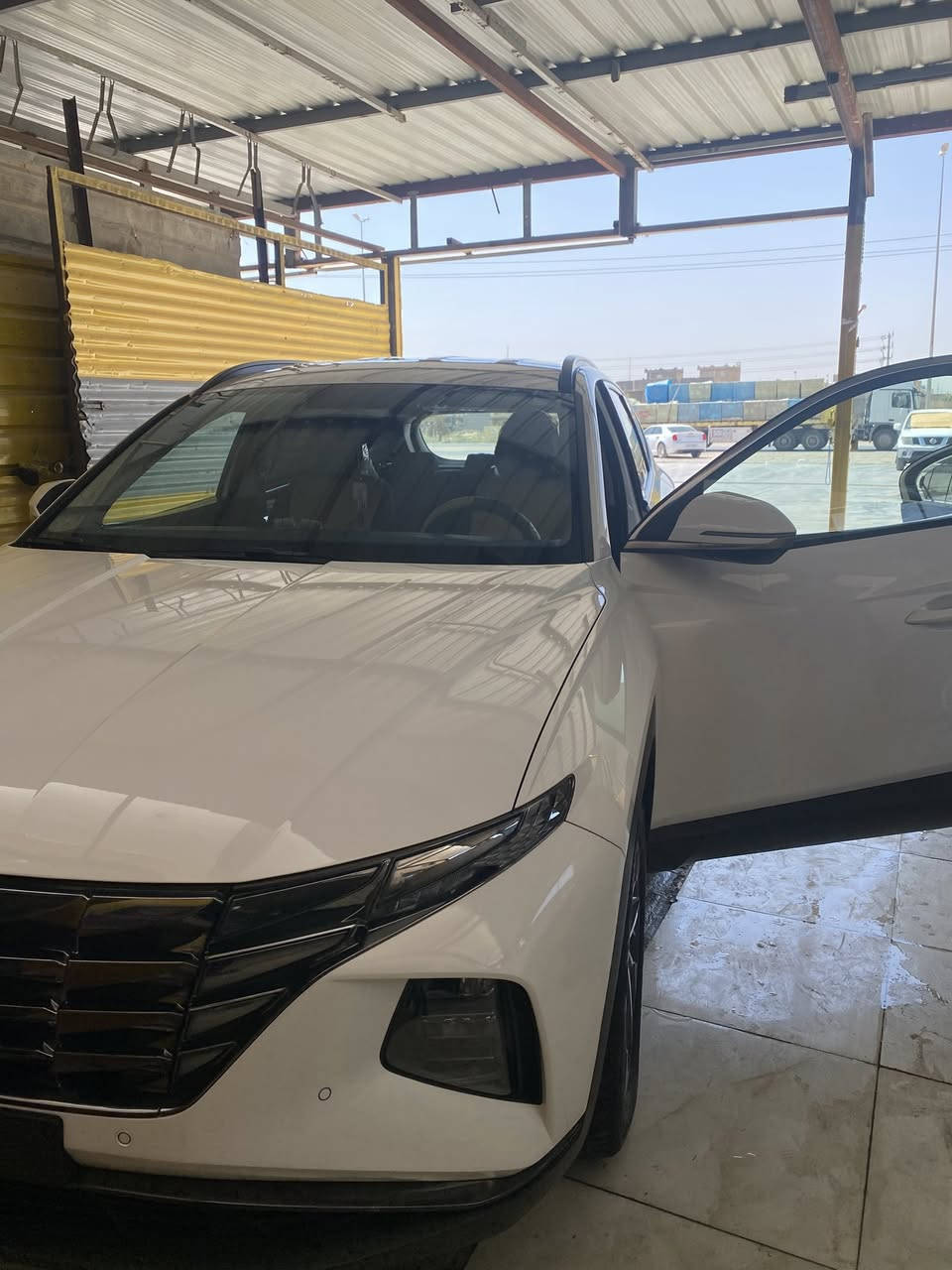 توسان 2024 خليجي 

بعدها بضمان الشركة 
رقم بغداد

محرك 2000

شاشة عداد ديجتل

3 وضعيات قيادة 

كراسي كهرباء 
دواخل بيجي 

بردات خلفية 

لدات نهارية امامي و خلفي 

السيارة مكفولة من كلشي 

السيارة ماشية 25الف 

السعر 224. 
الشراي يتصل رد***********
 ونتفاوض سيارة جديدة ومال جناي
