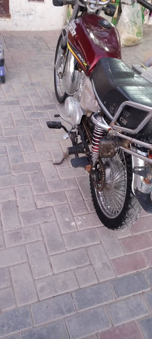 دراجه مو ديل 22 يرادلها شويه ترتيبات يحتاجلها ( صينية وباتري ودشبول)   محرك خير من الله  نكره  
اوراق كامله......... دراجه متروكه


**إذا كنت صاحب هذا الإعلان وتريد حذفه لأي سبب، رجاءا أرسل رسالة إلى الدعم الفني**
