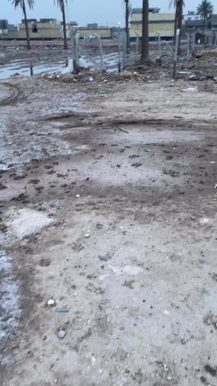 السلام عليكم عندي قطعه ميتين متر طابو صرف زراعي موقع  مميز قرب شارع ميه السعر ٥٥    ***********  او. ***********
