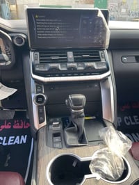 لاندكروز 2022 VXR اتوين توربو داته شو داخل احمر فول ١/١ ماشيه 47 رقم ش...