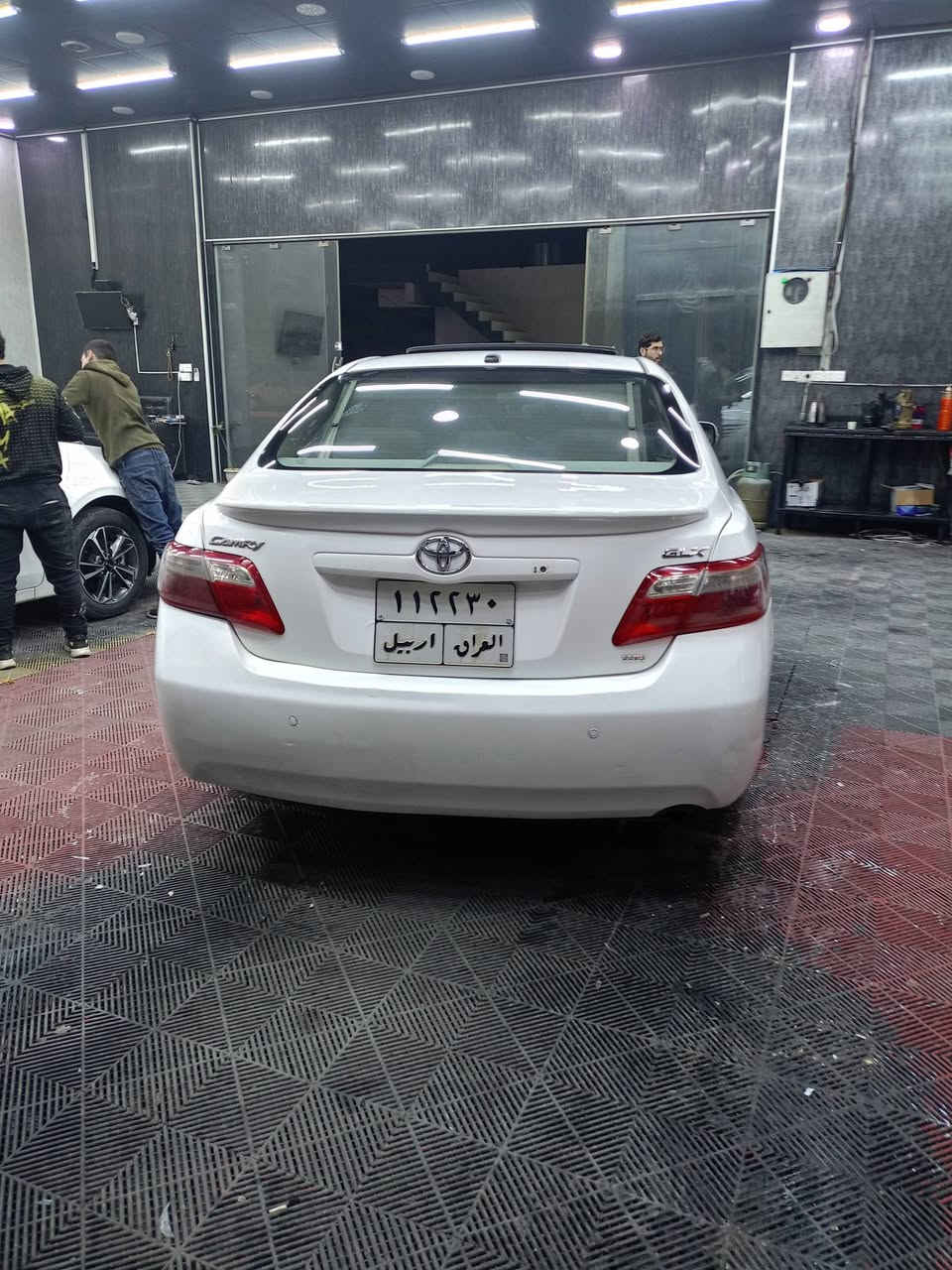 كامري خليجي 
موديل2009 رقم. اربيل
كلين بدون صبغ
انكليزي الجديد 
 فول مواصفات تحويل مباشر
سلايد روفت طكتين تحكم 
استيرن كروز سرعة بردة
 صاج ملكي تبريد ثلج 
تدفئة ويل كب عدد5 طخم 
تاير صدر خلفي امامي 
كير محرك2400 اربعة 
للأستفسار(***********)
