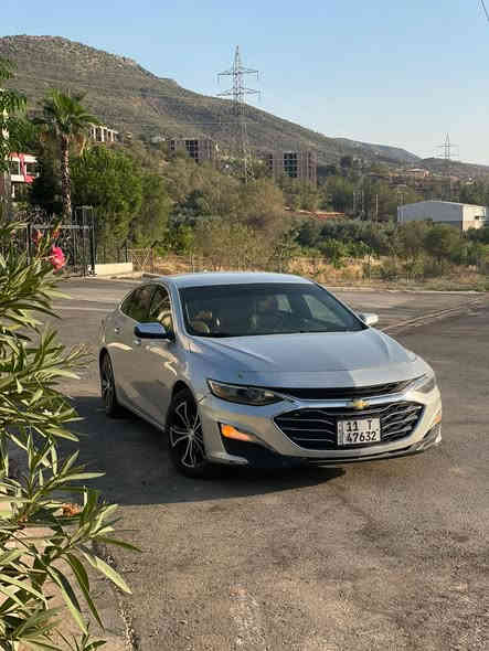 السلام عليكم ماليبو 2020  Lt فول عدى فتحة  للبيع او مراوس برياضي  موستنك او جالنجر  حادث السياره قطعتين باب مبدل نفس الون وجاملغ  كير محرك كفاله رقم بغداد باسمي كشنات  كهرباء وتدفئة   منضومه زنون جديده وتبريد جديد وقطعتين تبريد خمس بصمات وباقي المواصفات المعروفه السعر ب130 وبيها مجال متواجد خاص او ***********
