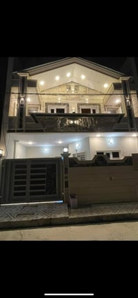 حي الملايين الأولى • ١٦٠م • ٥ غرف