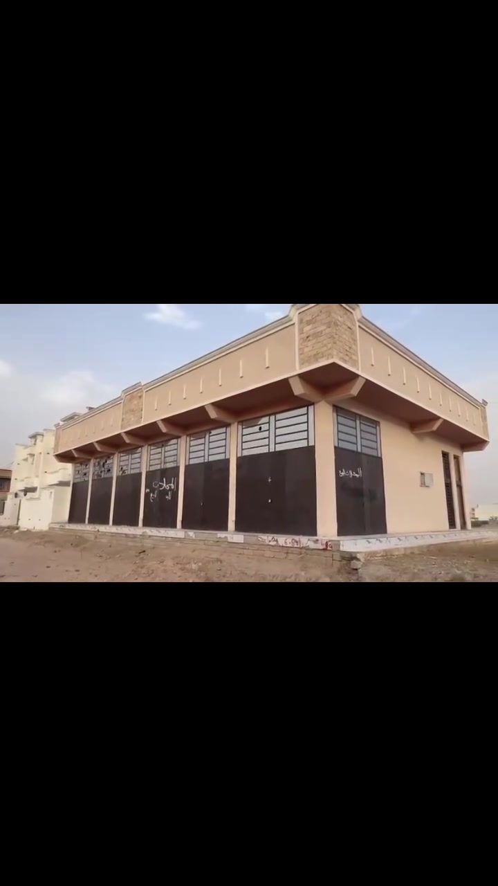 محلات للبيع مساحته 250 ركن
الواجه 20 والنزال 12.5 ونص
القادسيه.. حي الشهداء قرب المدرسه المستنصرية على شارع 20
السعر 205 وبي مجال 
للاستفسار الاتصال 
***********
