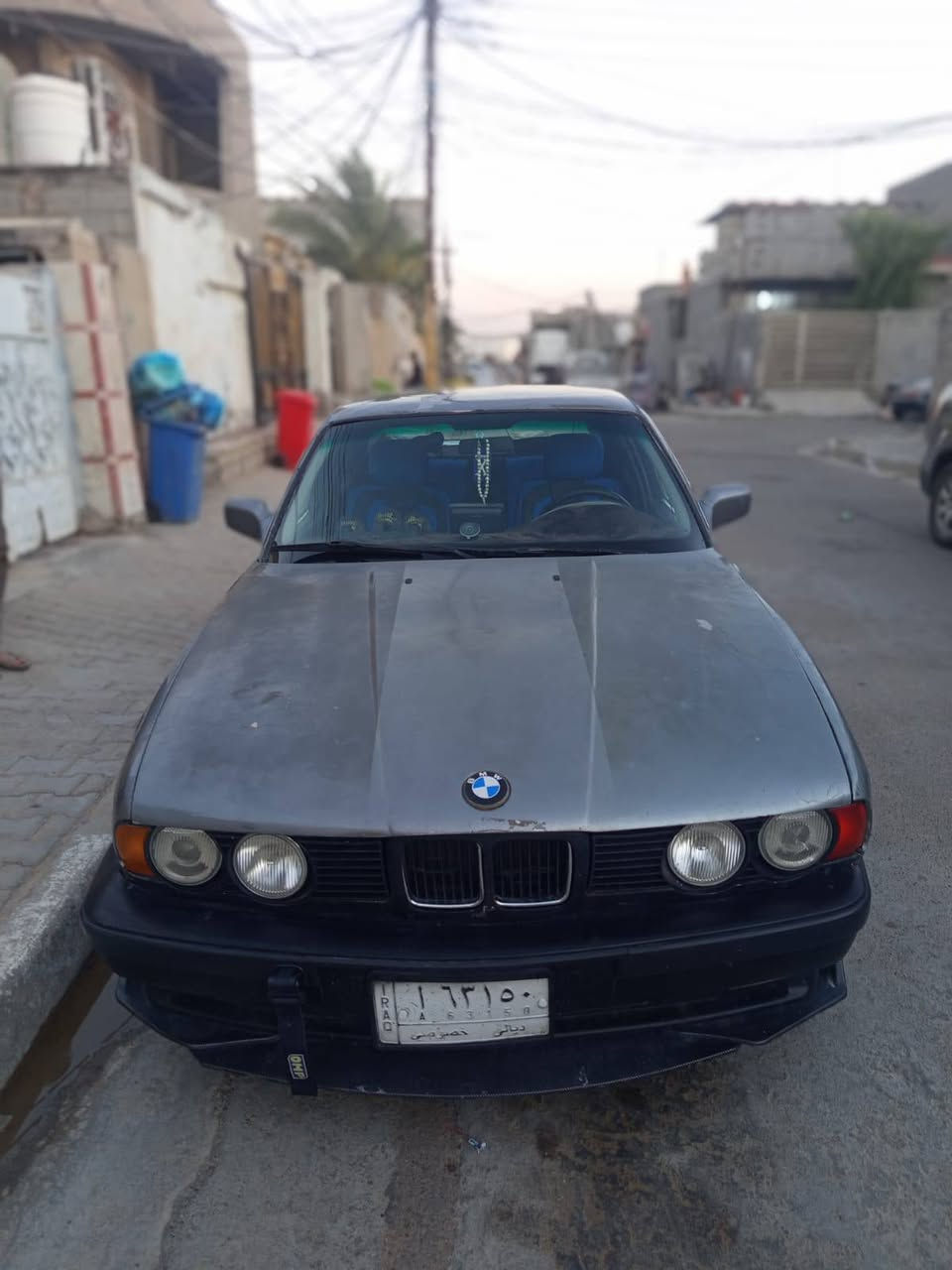 للبيع بي ام دبليو 525
رقم ديالى جاهزة السيارة نقص فقط تبريد 
مكينة فيفيتي ثنين ونص ترايك للبصرة  
ب،25ورقة
مكان بغداد 
***********
