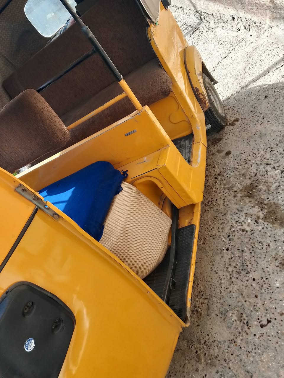 السلام عليكم تكتك موديل 2018 مكاني بغداد الدورة مجفتة مرة وحدة المحرك ناعم مابي صوت ودبلات جديد لوي دريم شفت اكسل قبل شهرين بدلت كلها غراض شركة  التكتك تجي تفحص على راحتك تاخذهة الفيتر اليعجبك التفاصيل بالصورة   السعر 6 ملايين
 رقمي ‏‪0775 788 9458‬‏
