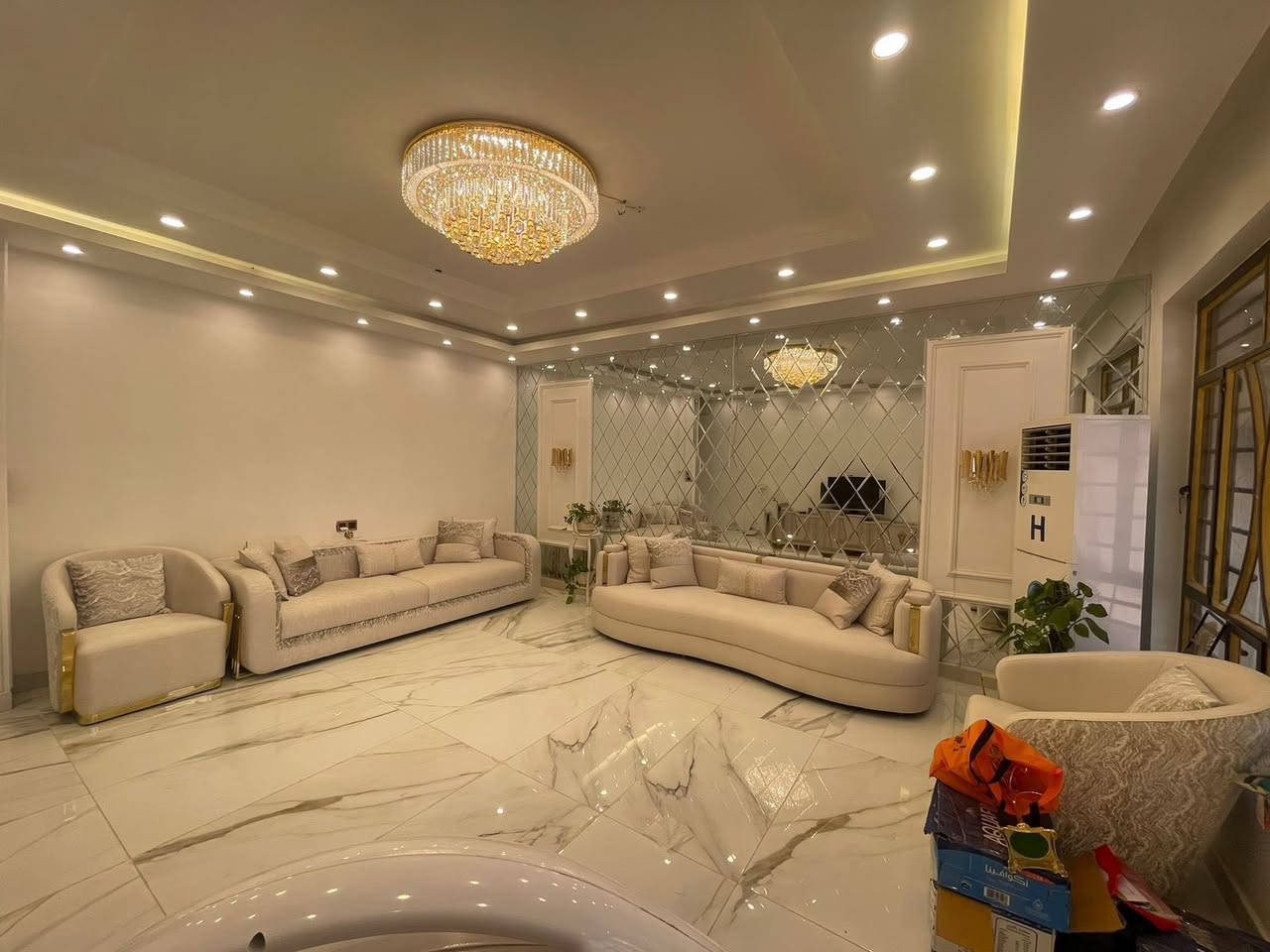 #للايجار_في_السيديه      ( الاعمار الهندسي للعقار )
دار سكن مساحه 120 متر 

يحتوي على ؛. 

4 غرف نوم _صاله_مطبخ_خدمات2 

موقع مميز جدا مربع تبوك

#مبلغ الايجار  (مليون و 250 الف )

للاستفسار اكثر الاتصال على الارقام التاليه ؛.

***********

***********

او زياره موقع الشركة 📍

السيدية الضباط مجاور افران الزيتون 2 

#شركه_الاعمار_الهندسي_للاستثمار_والتطوير_العقاري
