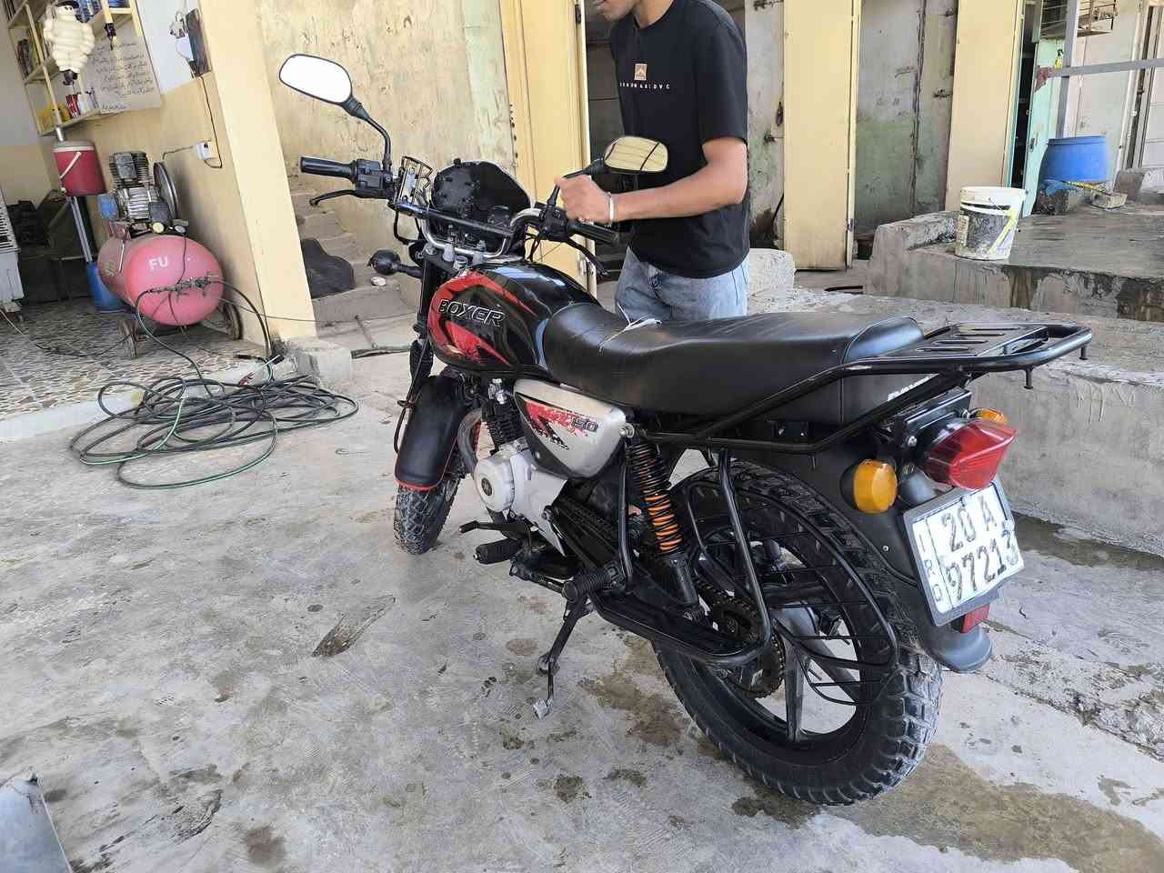 بوكسر موديل 21 رقم وسنوية دراجة نظيفة مابيها اي نقص تجي وتشوف بعينك. 1600 وبيها مجال للطيبين.  ملاحظة دراجة نظيفة.  اتصل وبيك خير وتدلل واتساب.  او اتصال
***********
بوكسر موديل 21 رقم وسنوية دراجة نظيفة مابيها اي نقص تجي وتشوف بعينك. 1600 وبيها مجال للطيبين.  ملاحظة دراجة نظيفة.  اتصل وبيك خير وتدلل واتساب.  او اتصال
