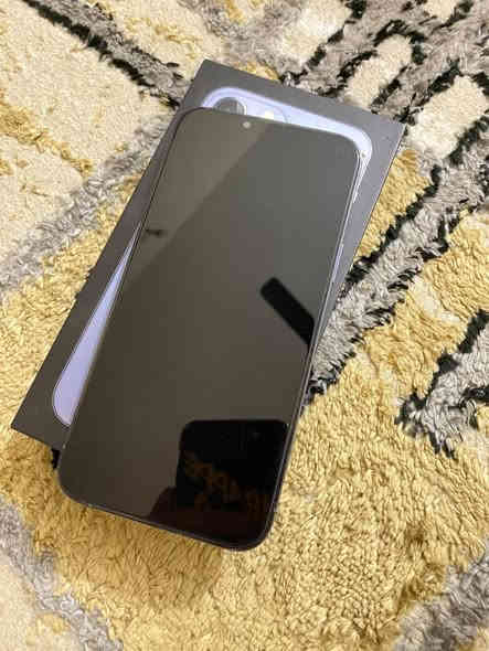 بيع ايفون 13pro max لون بحري وتربروف ذاكرة 128 شرق اوسط الجهاز نظيف جدا بطارية 76 ملحقاته كارتون اصلي 
الجهاز ممفتوح ولا مبدل بي شي نهائياً 
السعر 625 وبي مجال للشراي مكاني بغداد
للتواصل خاص أو ***********
يتوفر توصيل لكل العراق
